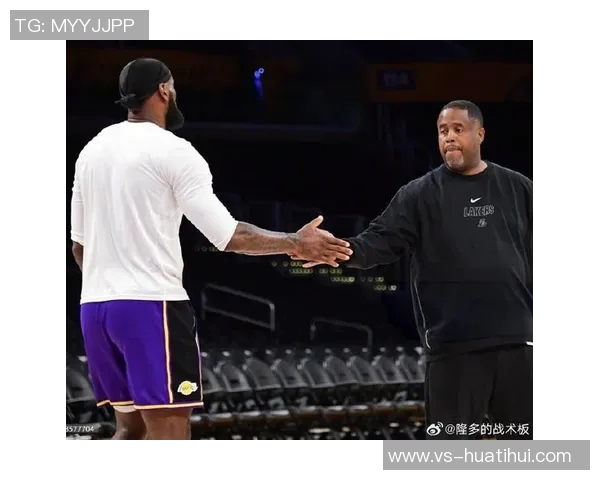 夸梅提醒詹姆斯谨慎挑选身边伙伴以防止重蹈达蒙琼斯覆辙 夸梅提醒詹姆斯谨慎挑选身边伙伴以防止重蹈达蒙琼斯覆辙