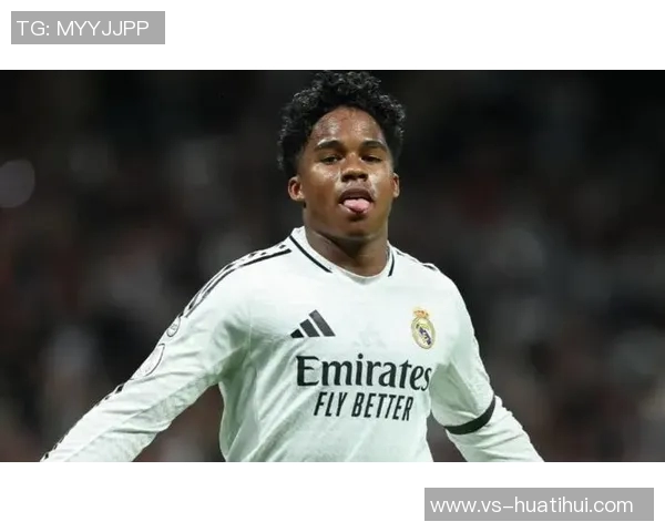 里昂官宣恩德里克租借加盟本泽马现身评论区为其加油助威