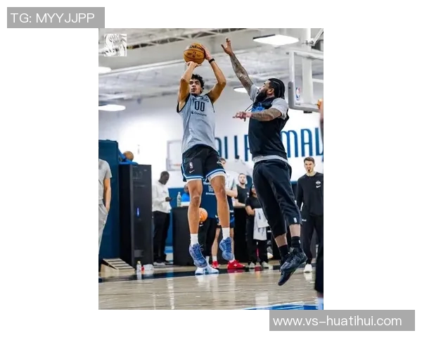 独行侠训练照曝光浓眉现身心情愉悦缺阵两场引关注